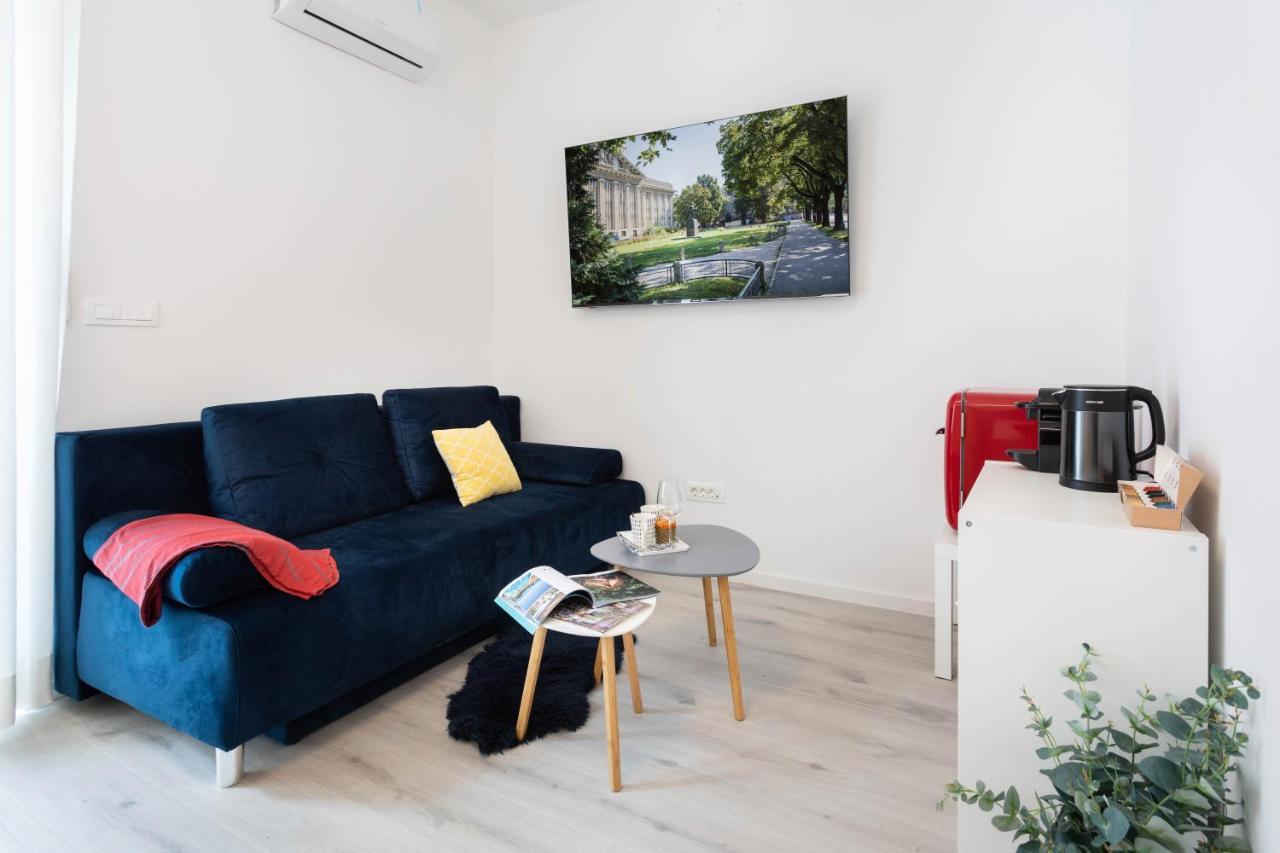 자그레브 Design Triplex In The City Center With A Balcony 아파트 외부 사진
