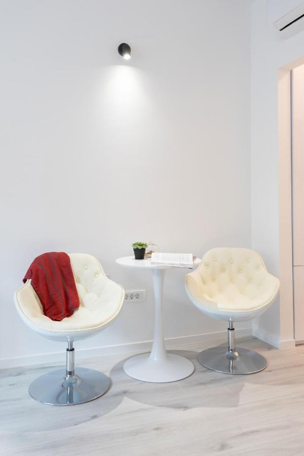 자그레브 Design Triplex In The City Center With A Balcony 아파트 외부 사진