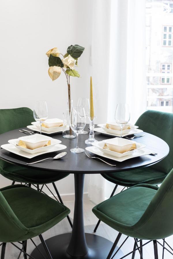 자그레브 Design Triplex In The City Center With A Balcony 아파트 외부 사진