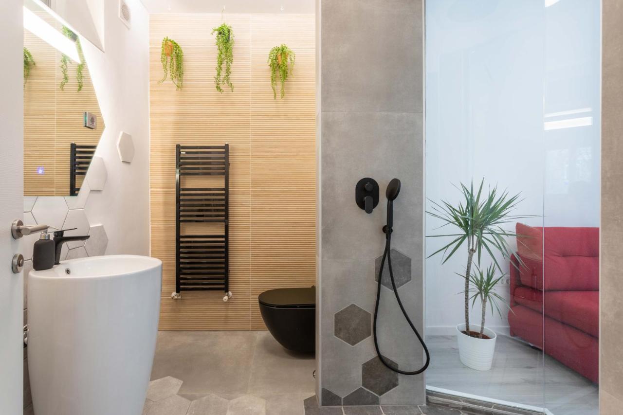 자그레브 Design Triplex In The City Center With A Balcony 아파트 외부 사진